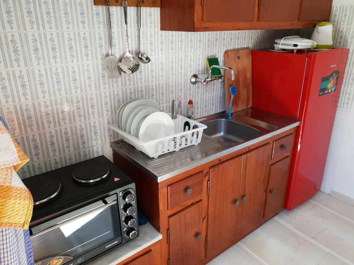 Kostas' Garden Apartment Roda  Luaran gambar